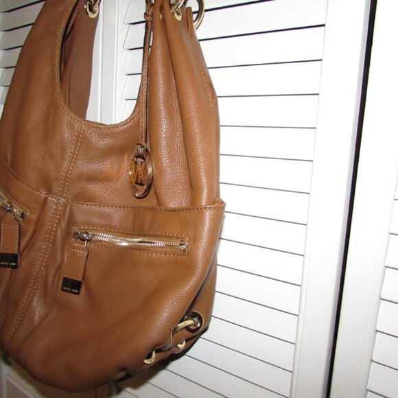 Michael Kors Layton Brown Leather Hobo Shoulder Bag - Picture 3 of 9